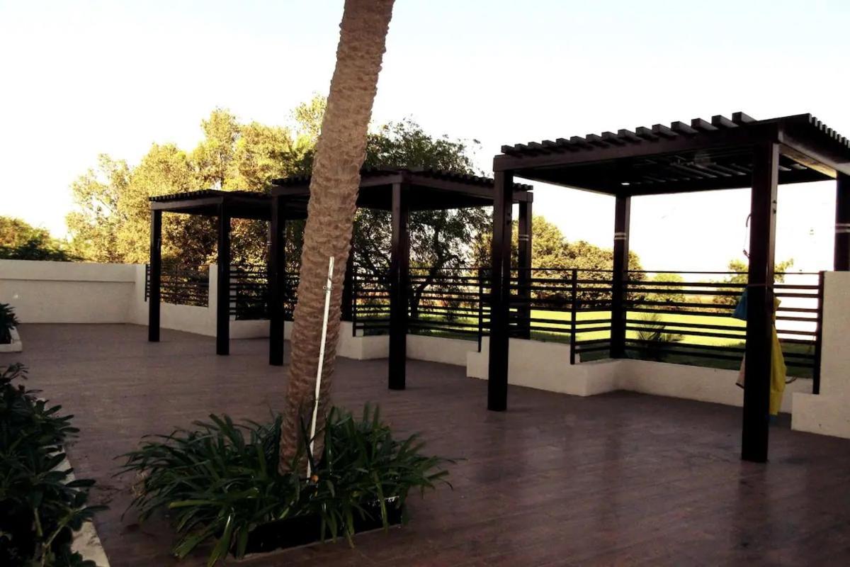 ראג'קוט 7 Seasons Palm Suite With Sky Orbit, Balcony, Swimming Pool, Wifi, Playground מראה חיצוני תמונה