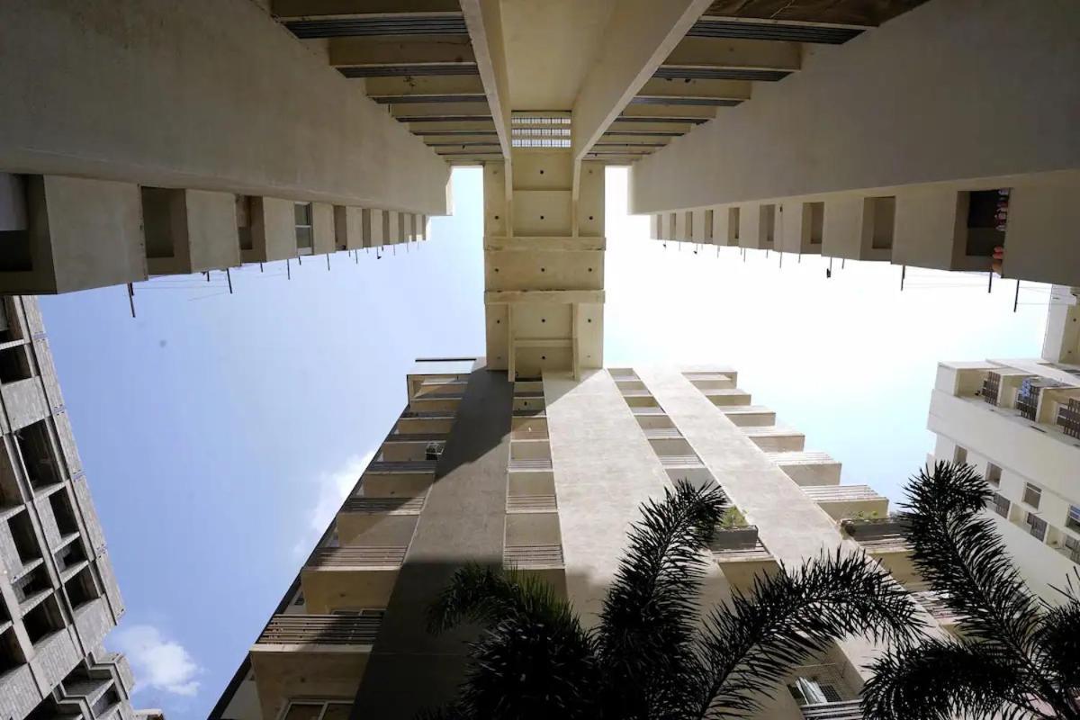 ראג'קוט 7 Seasons Palm Suite With Sky Orbit, Balcony, Swimming Pool, Wifi, Playground מראה חיצוני תמונה