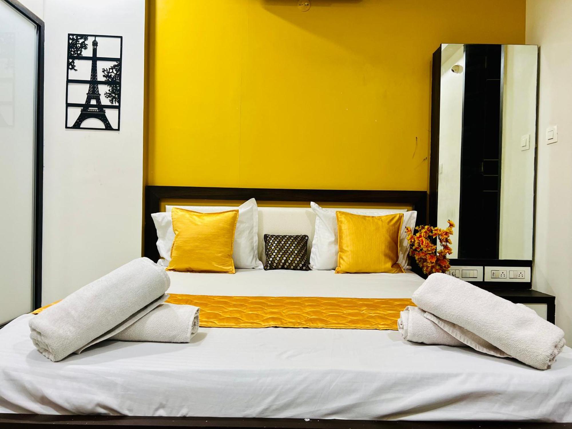 ראג'קוט 7 Seasons Palm Suite With Sky Orbit, Balcony, Swimming Pool, Wifi, Playground מראה חיצוני תמונה
